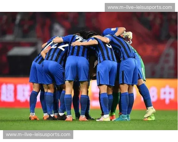 巅峰对决，荣耀之战：中超恒大vs苏宁，一场载入史册的绿茵史诗